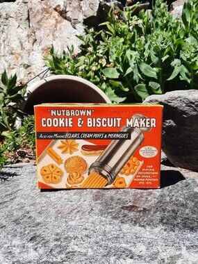 Vintage Nutbrown Cookie Biscuit Maker Icing Decorator Set Brand New in Box